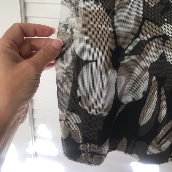 CHICO’S Perfect Camo Mesh Tank NWT! - Picture 3 of 11
